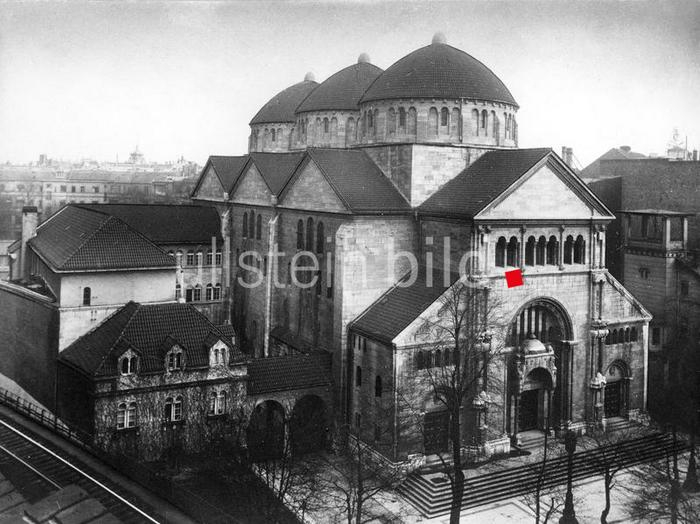 <p>Synagoge in der Fasanenstraße, 1930</p>